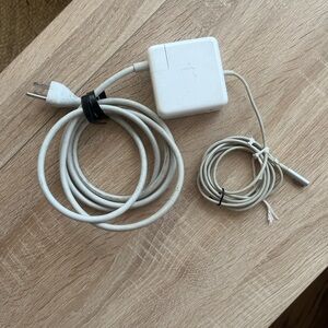 Apple Mac book / pro Power Adapter charger Cable - 60 W